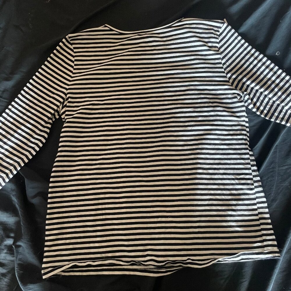 Upcycled t-shirt rhinestones glow in the dark statement shirt - Picture 5 of 5